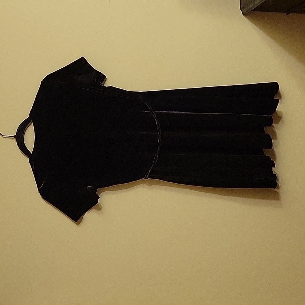 Forever 21 mini party or semiformal wrap black velveteen dress Short Sleeve - Picture 7 of 9